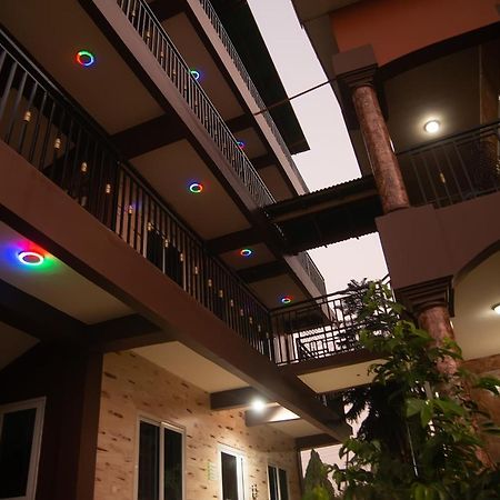 Homey Lodge Kumasi Buitenkant foto