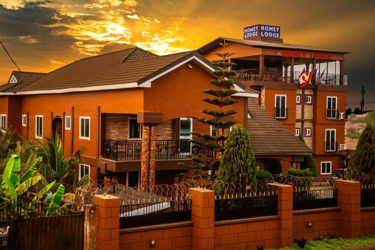 Homey Lodge Kumasi Buitenkant foto