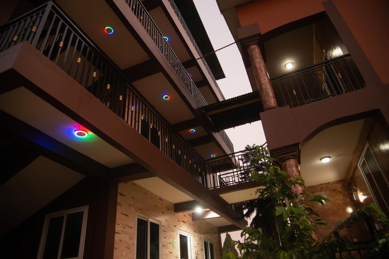 Homey Lodge Kumasi Buitenkant foto