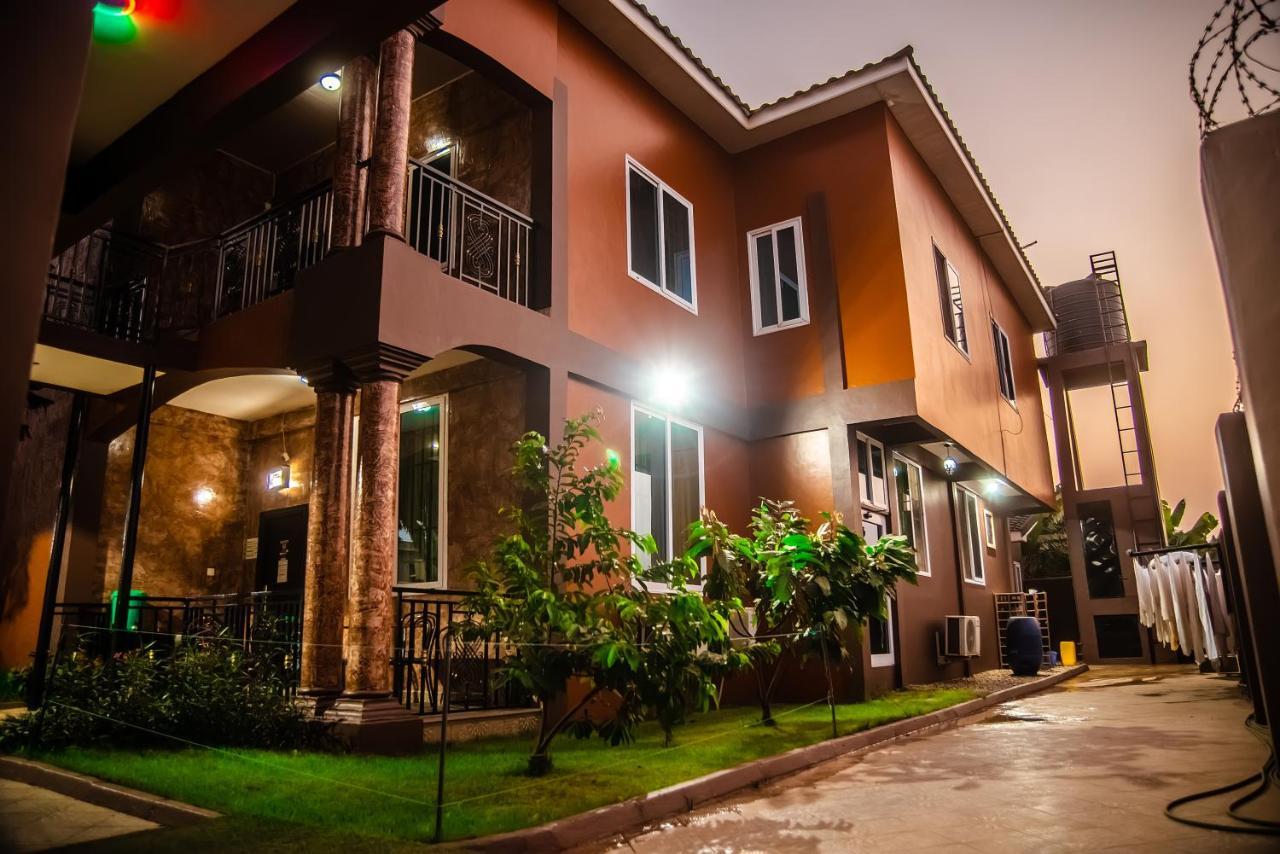 Homey Lodge Kumasi Buitenkant foto