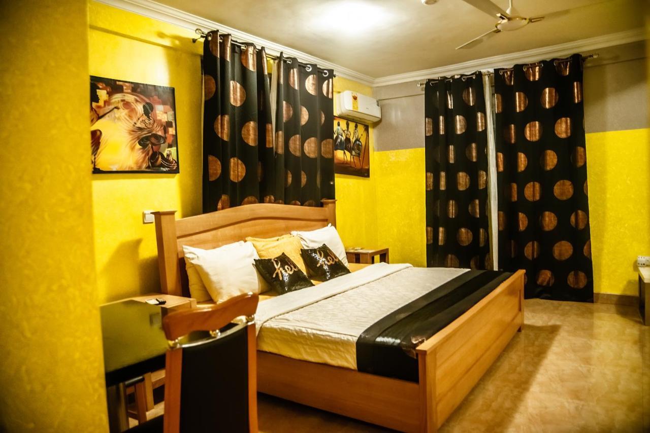 Homey Lodge Kumasi Buitenkant foto