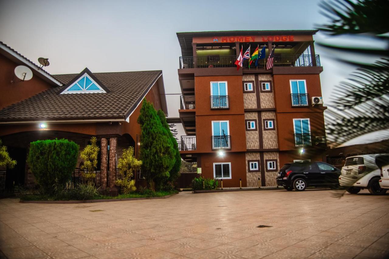 Homey Lodge Kumasi Buitenkant foto