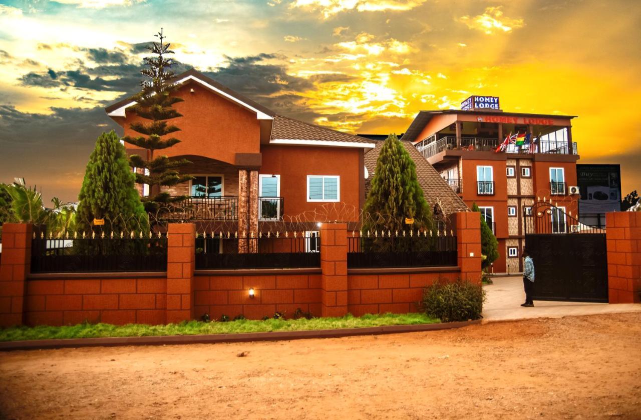 Homey Lodge Kumasi Buitenkant foto