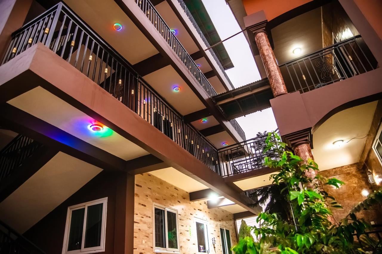 Homey Lodge Kumasi Buitenkant foto