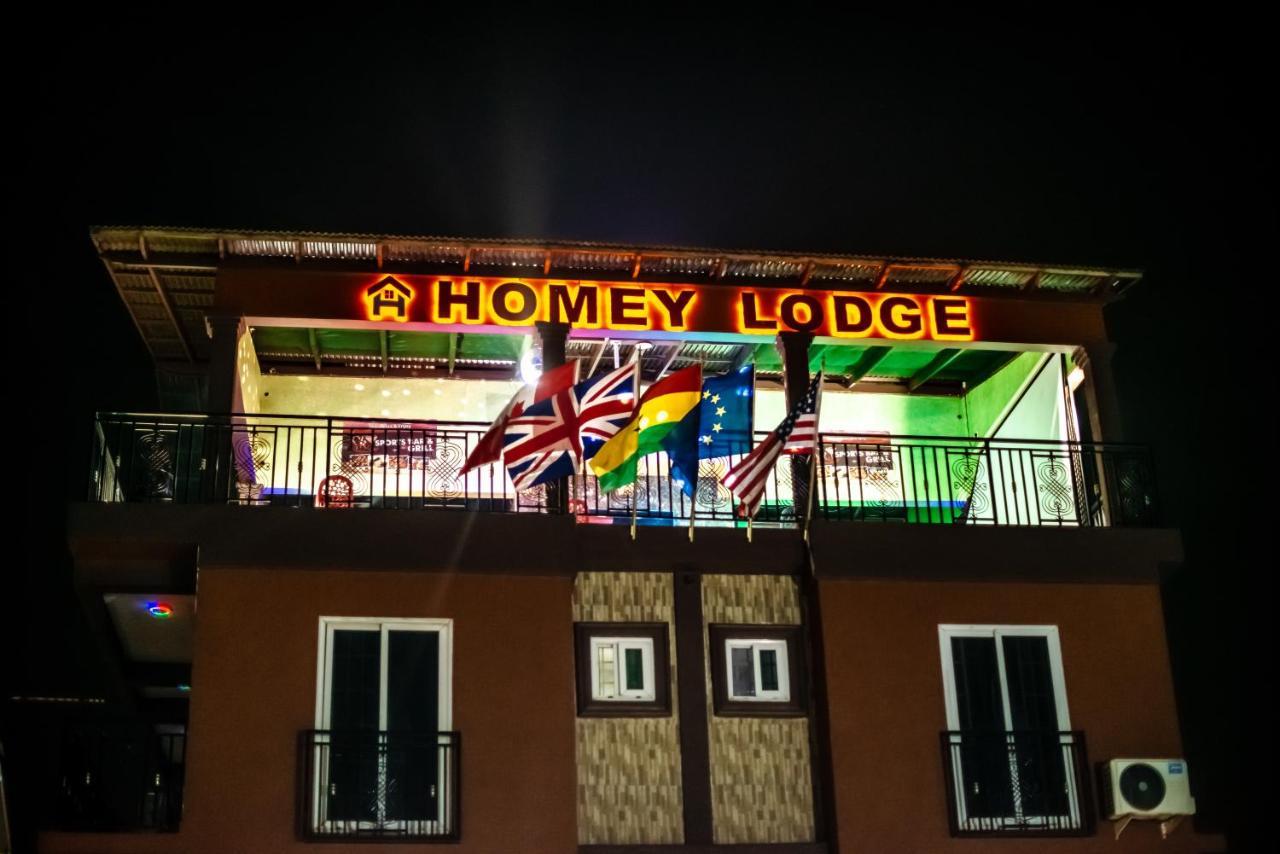 Homey Lodge Kumasi Buitenkant foto