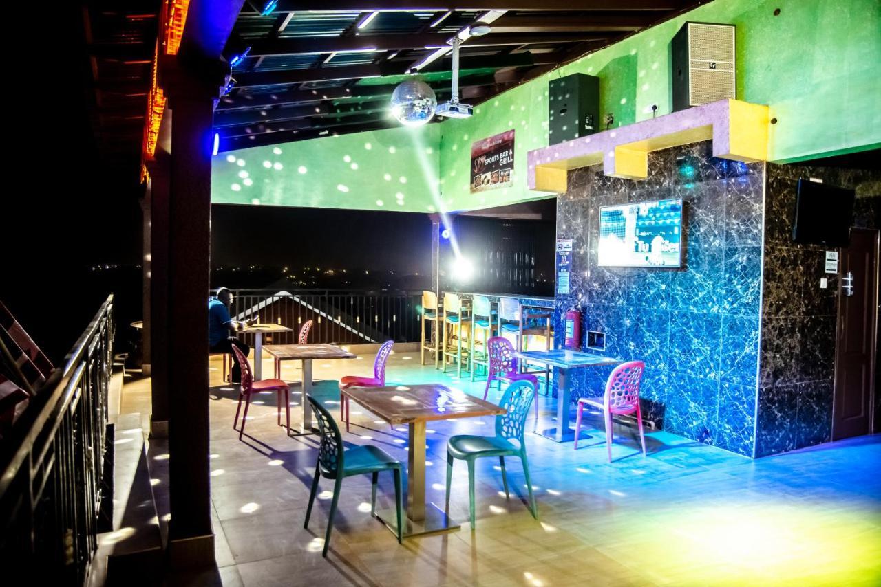 Homey Lodge Kumasi Buitenkant foto