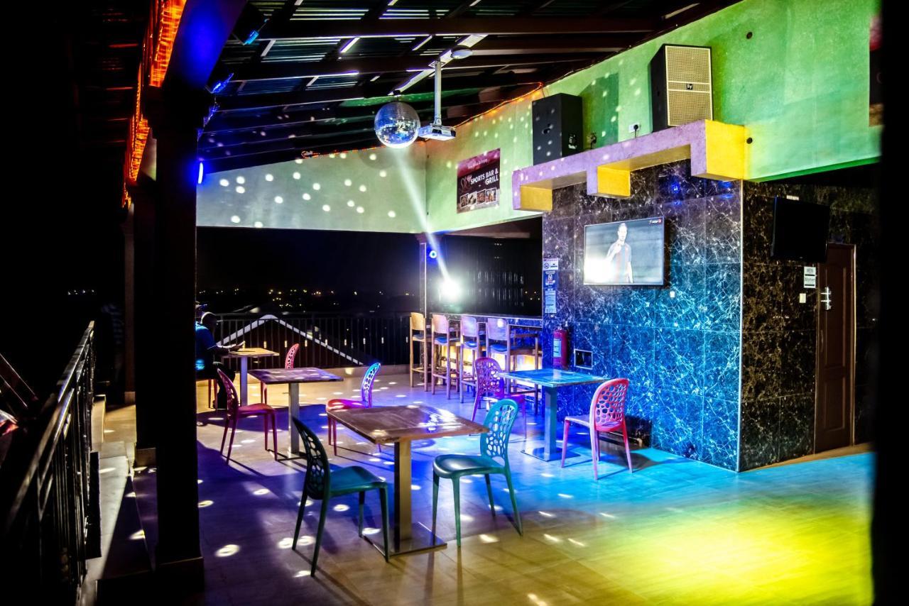 Homey Lodge Kumasi Buitenkant foto