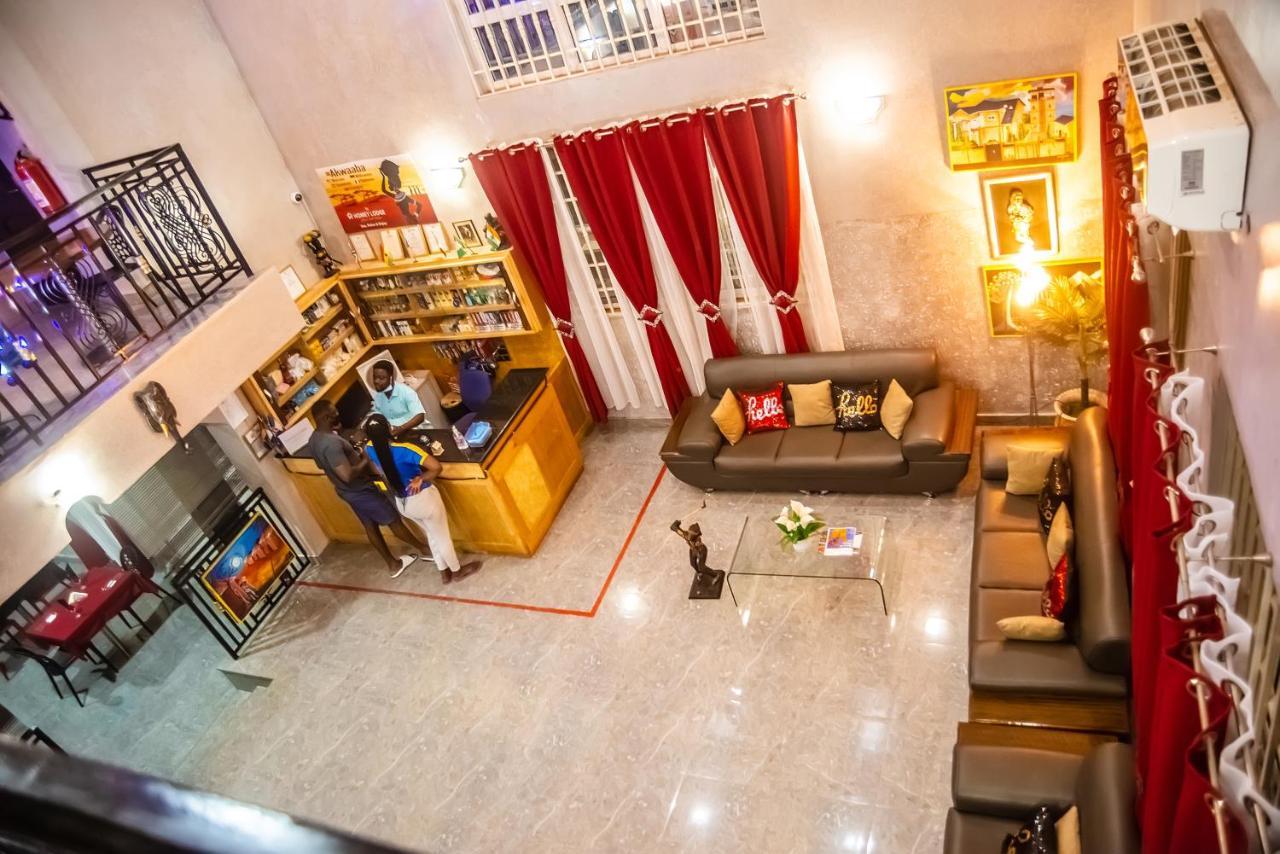 Homey Lodge Kumasi Buitenkant foto