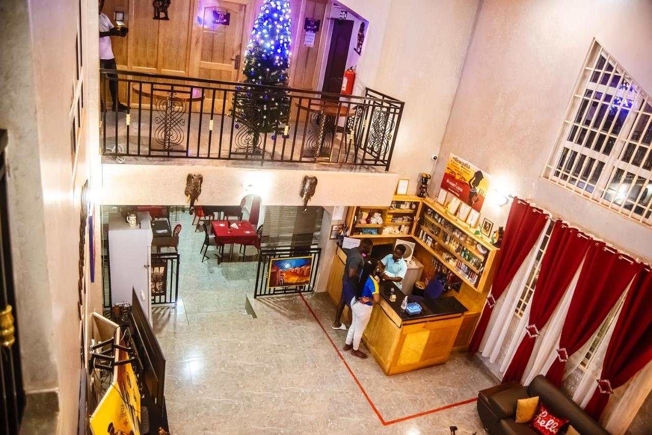 Homey Lodge Kumasi Buitenkant foto