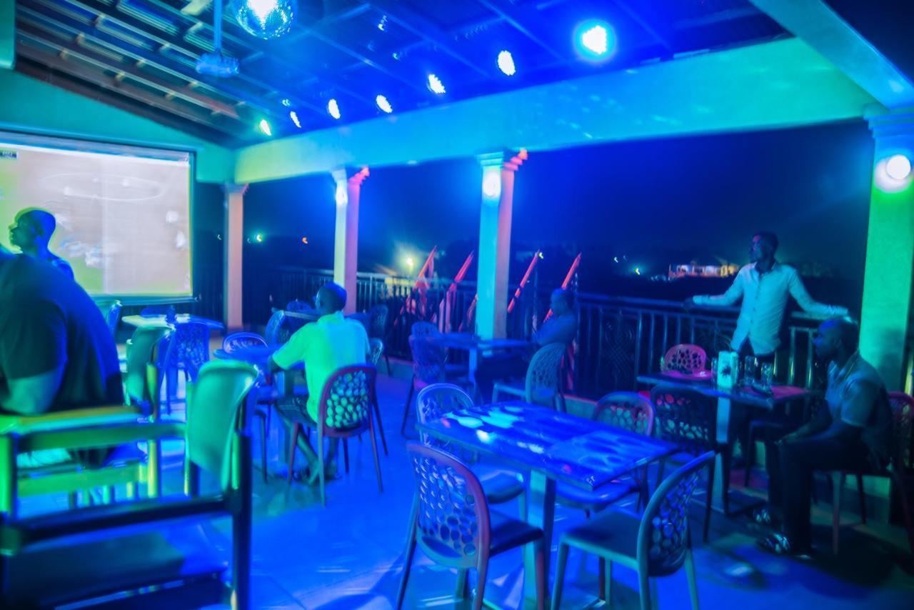 Homey Lodge Kumasi Buitenkant foto