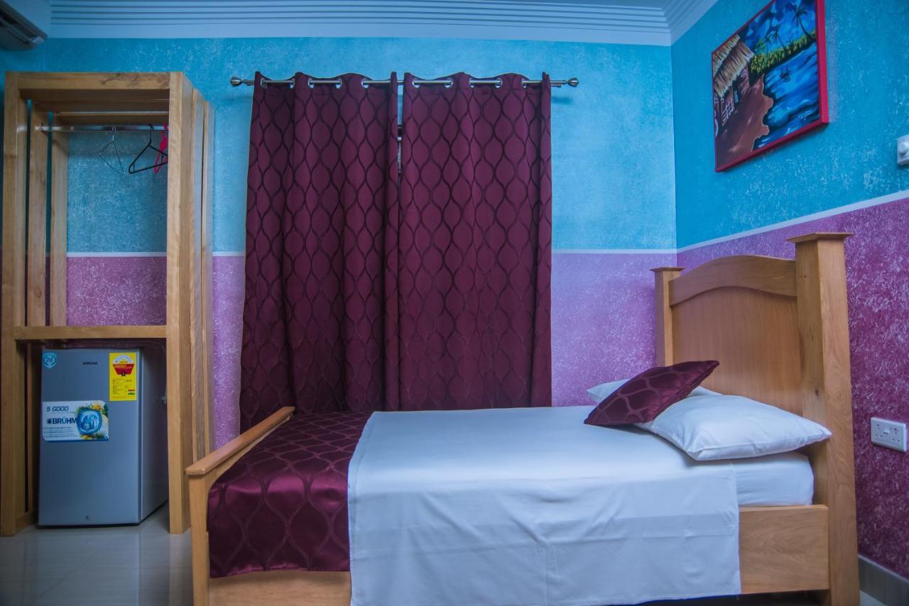 Homey Lodge Kumasi Buitenkant foto